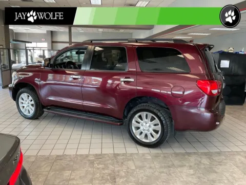 More photos of 2011 Toyota Sequoia Platinum at Jay Wolfe Auto Outlet, MO