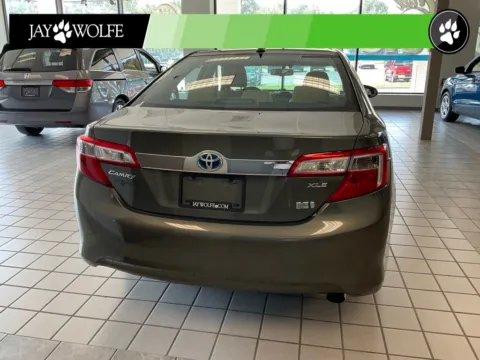 More photos of 2013 Toyota Camry Hybrid XLE at Jay Wolfe Auto Outlet, MO