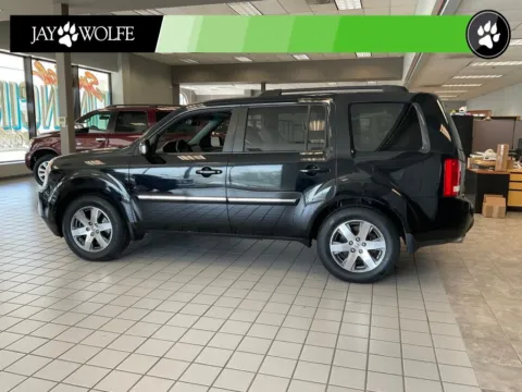 More photos of 2015 Honda Pilot Touring at Jay Wolfe Auto Outlet, MO