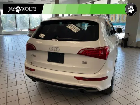 More photos of 2012 Audi Q5 3.2 Premium Plus at Jay Wolfe Auto Outlet, MO
