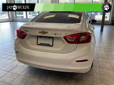 More photos of 2018 Chevrolet Cruze LT at Jay Wolfe Auto Outlet, MO