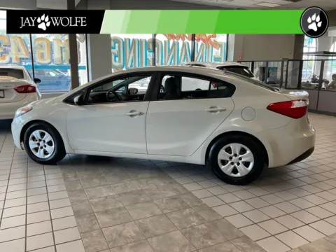 More photos of 2015 Kia Forte LX at Jay Wolfe Auto Outlet, MO