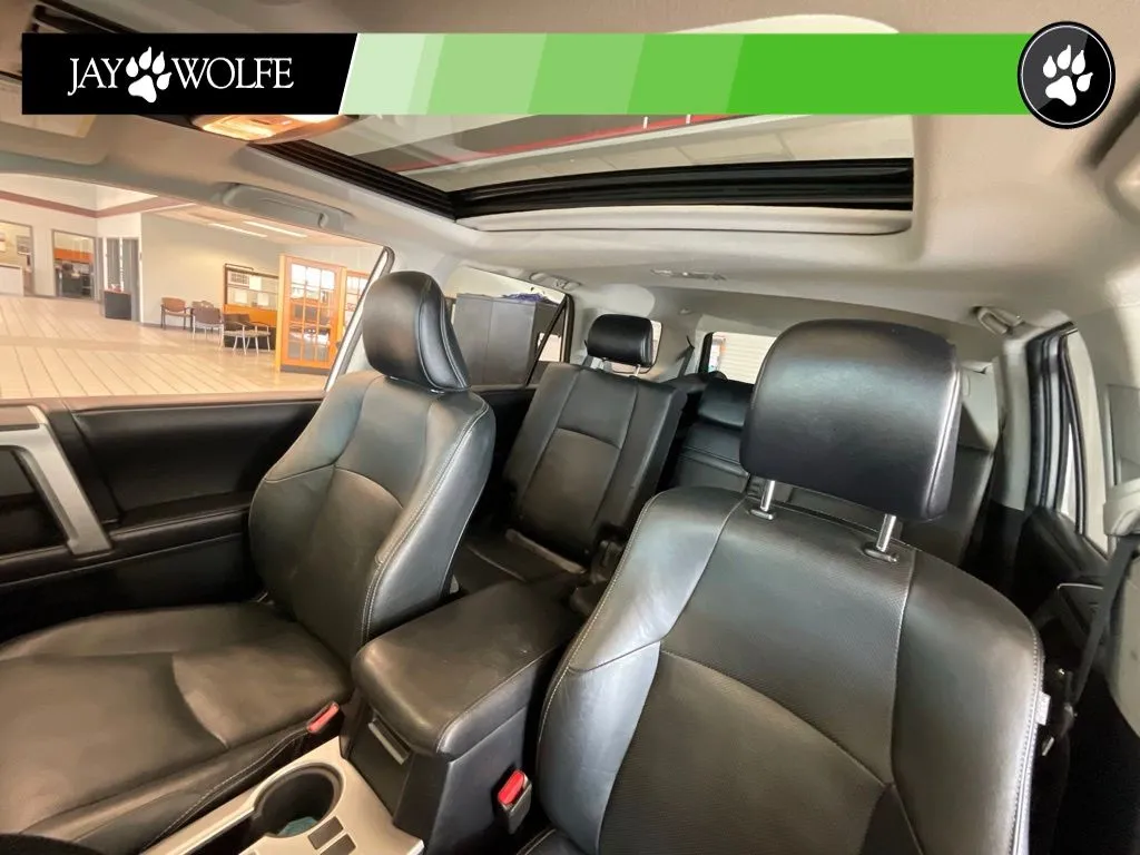 Toyota 4Runner photo 9