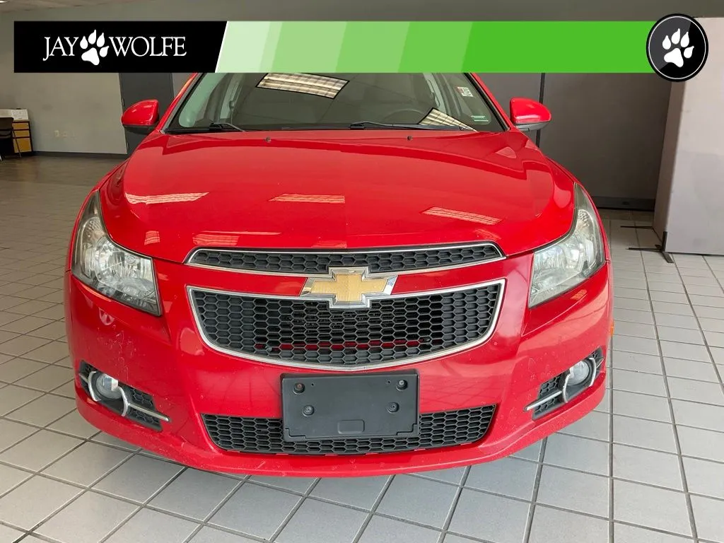 Chevrolet Cruze photo 2
