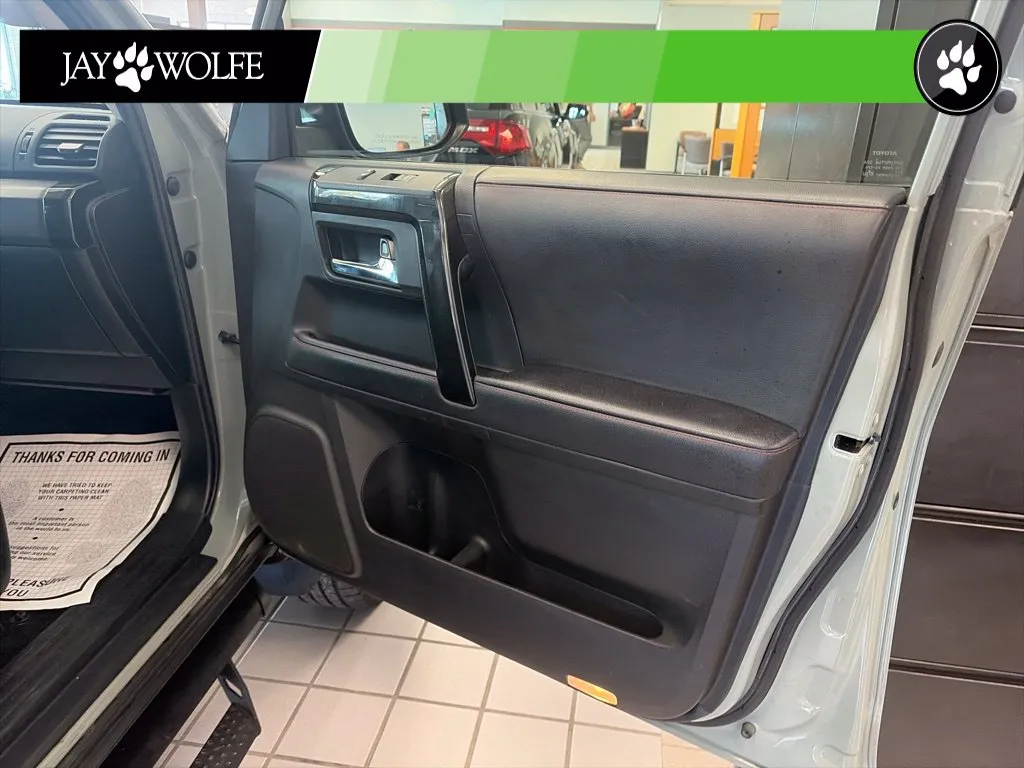Toyota 4Runner photo 16