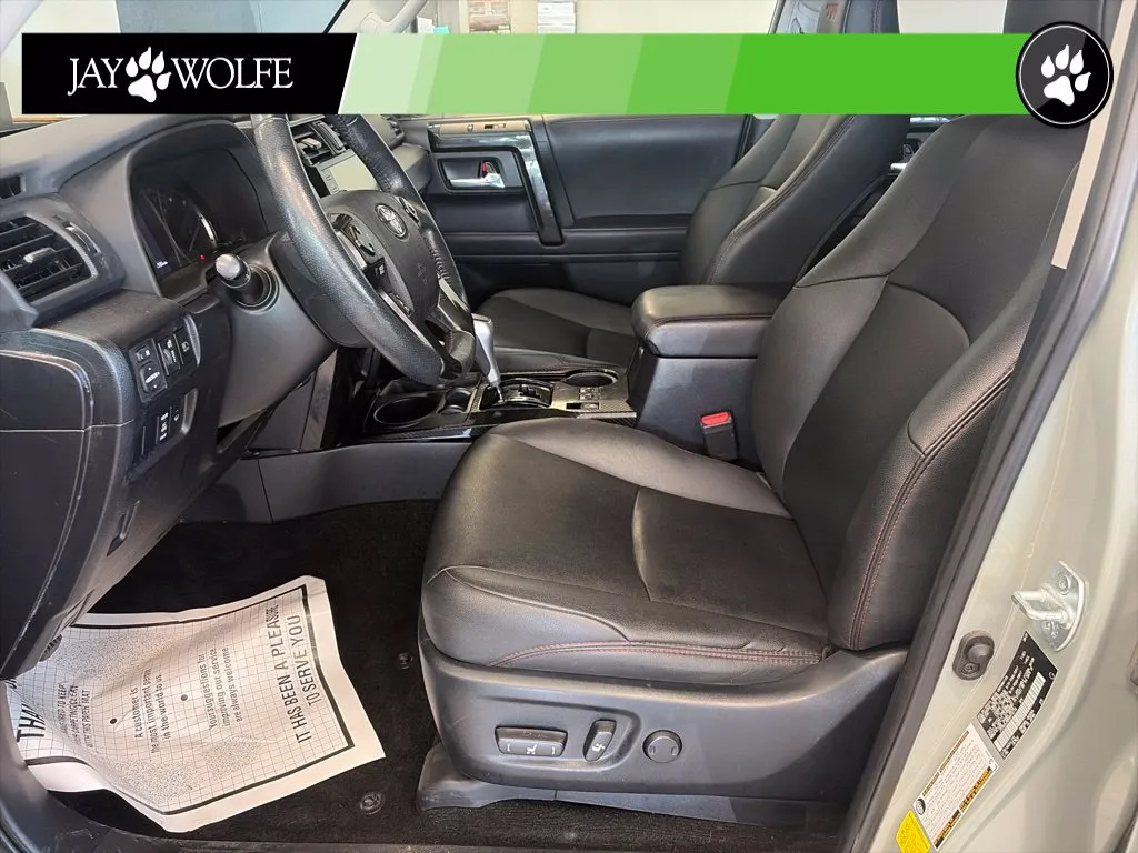 Toyota 4Runner photo 9