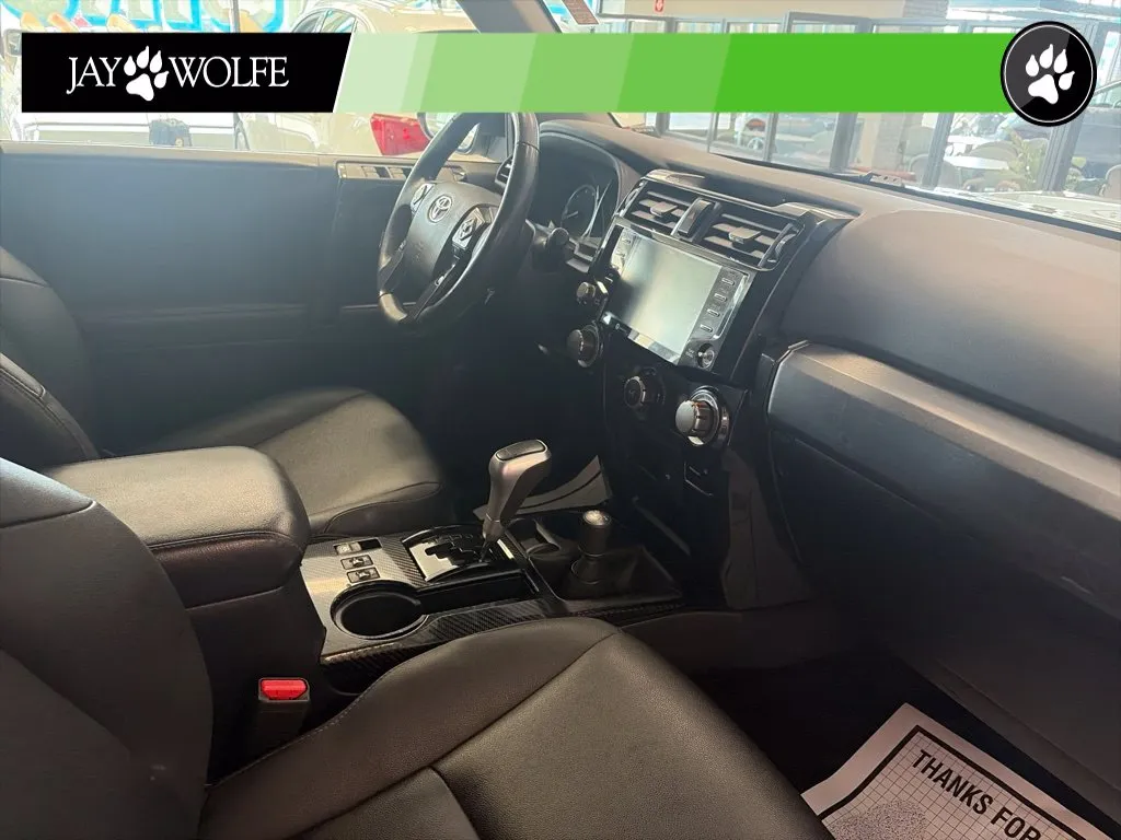 Toyota 4Runner photo 18