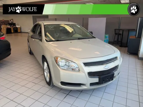 Gold 2011 Chevrolet Malibu LS for sale in Kansas City, MO