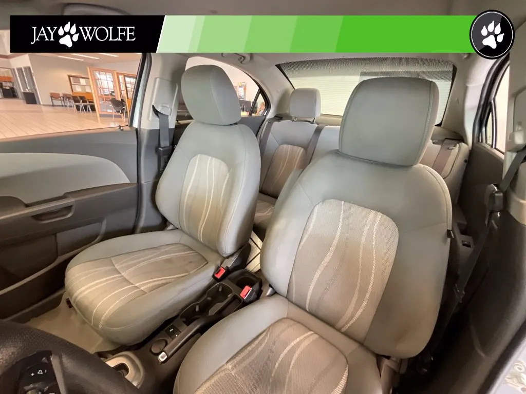 Chevrolet Sonic photo 10