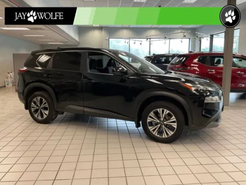 Black 2023 Nissan Rogue SV for sale in Kansas City, MO