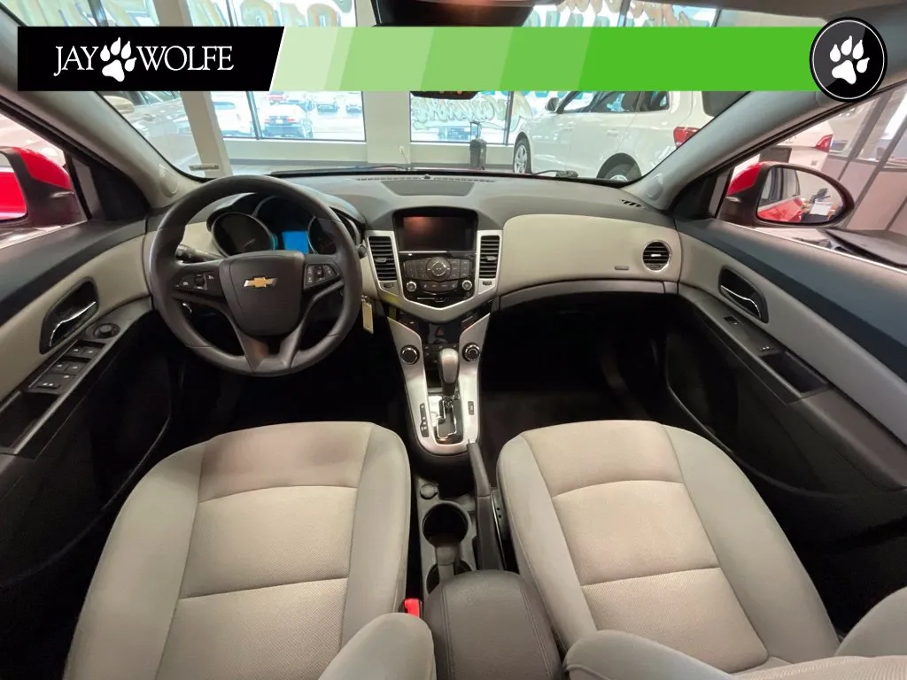 Chevrolet Cruze photo 8