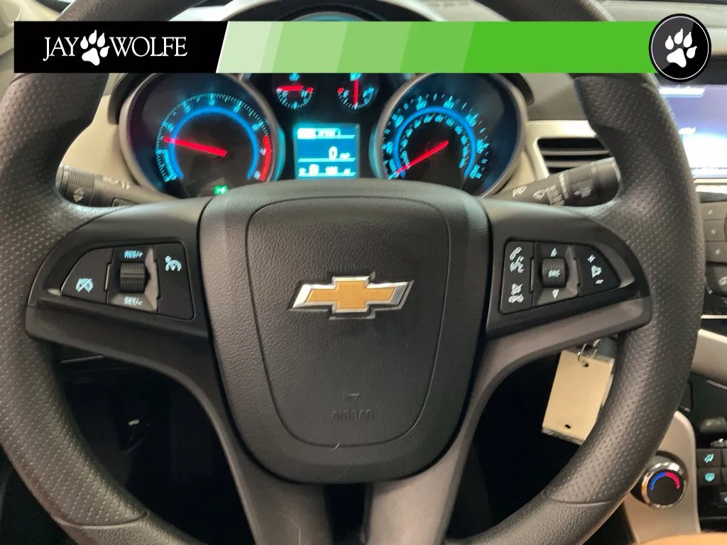 Chevrolet Cruze photo 11
