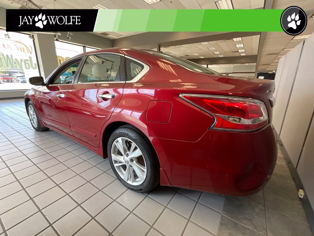 Nissan Altima photo 4