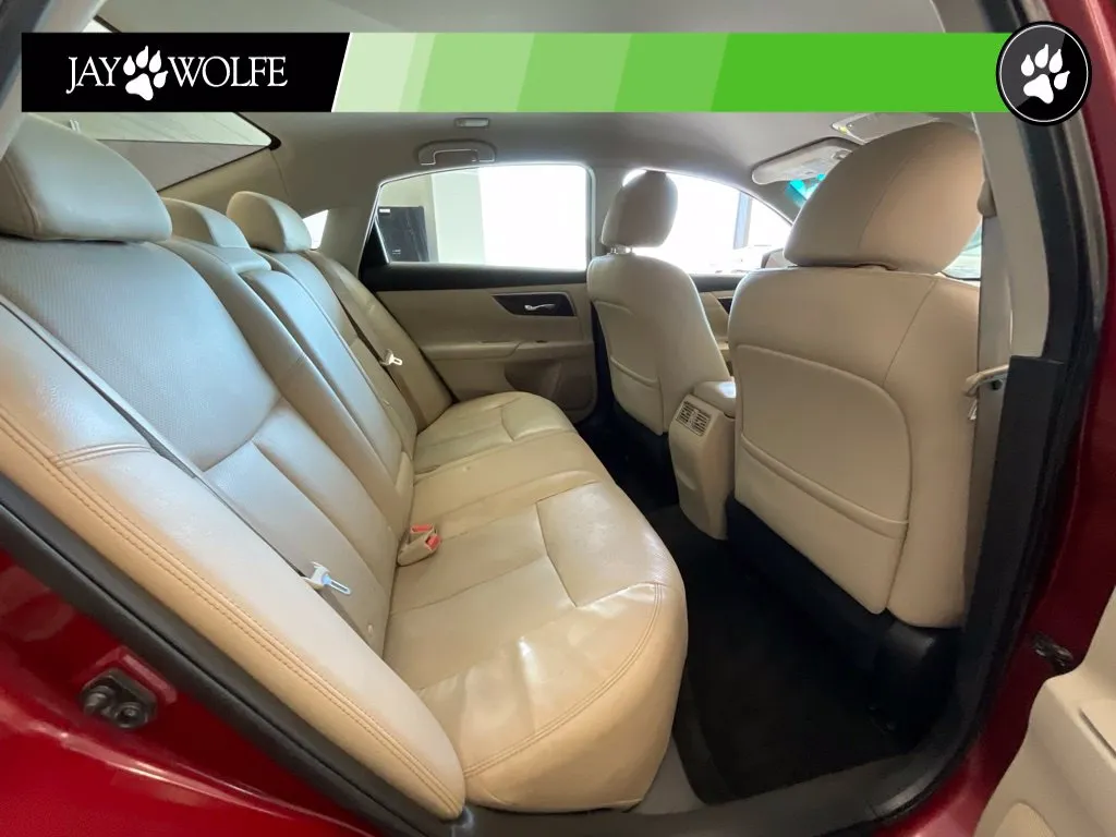 Nissan Altima photo 19