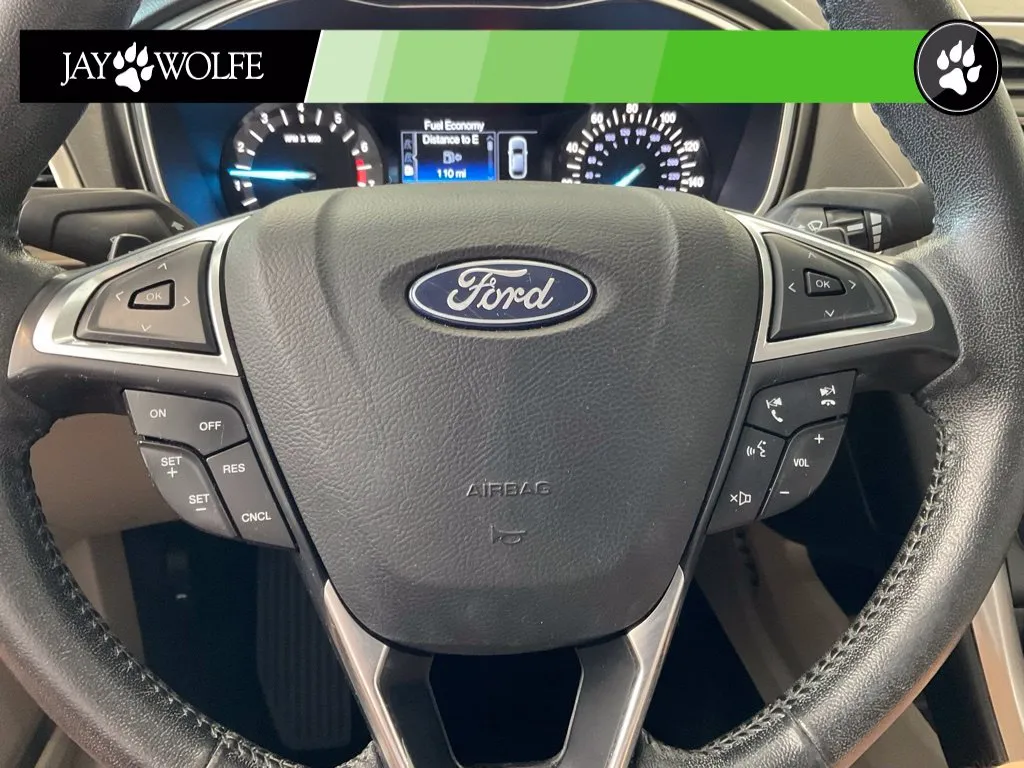 Ford Fusion photo 11