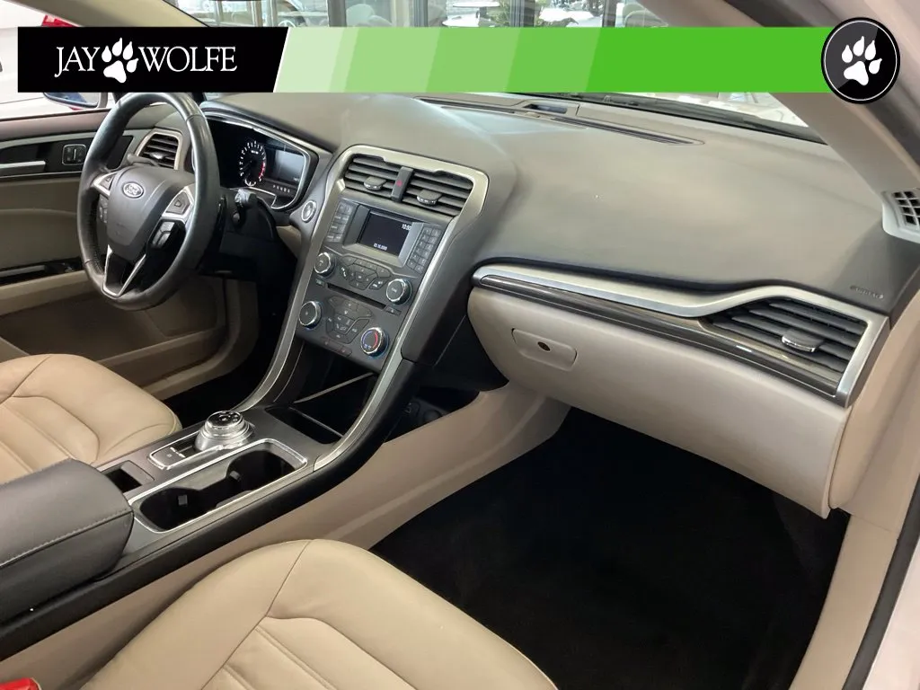 Ford Fusion photo 17