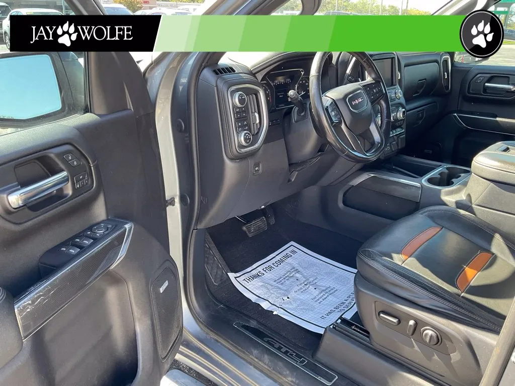 GMC Sierra photo 9