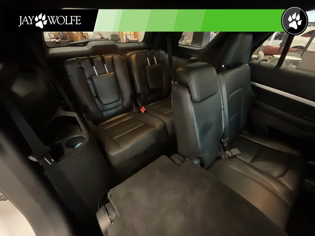 Ford Explorer photo 21