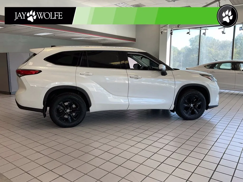 Toyota Highlander photo 6