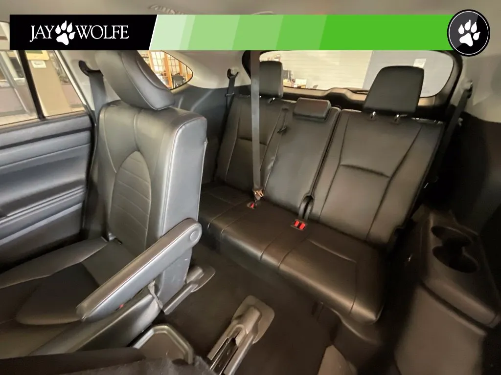 Toyota Highlander photo 23