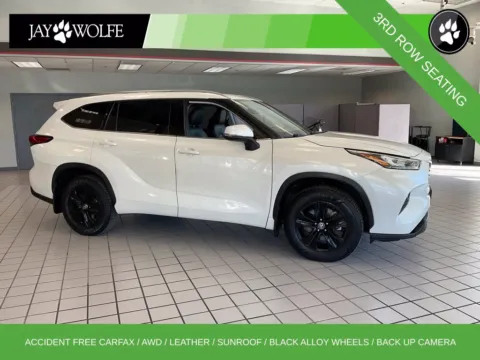 White 2020 Toyota Highlander XLE for sale in Kansas City, MO
