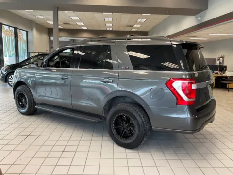 More photos of 2021 Ford Expedition XL at Jay Wolfe Auto Outlet, MO