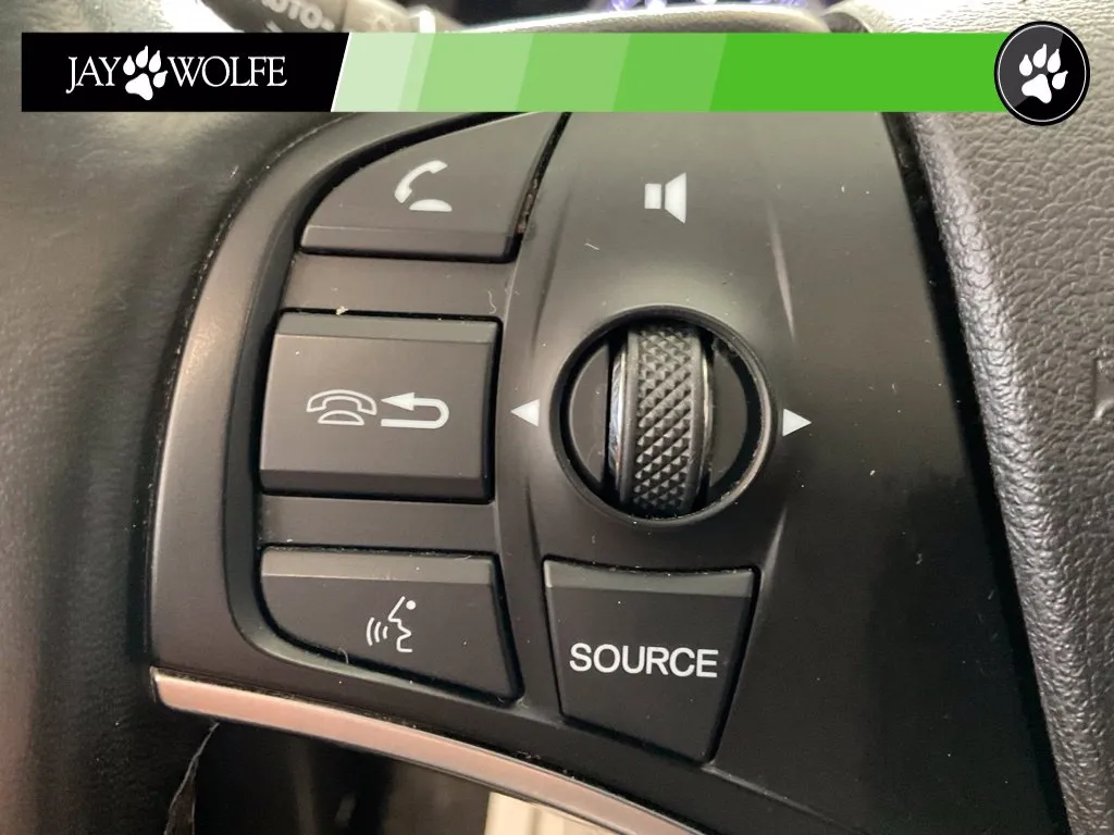 Acura MDX photo 12