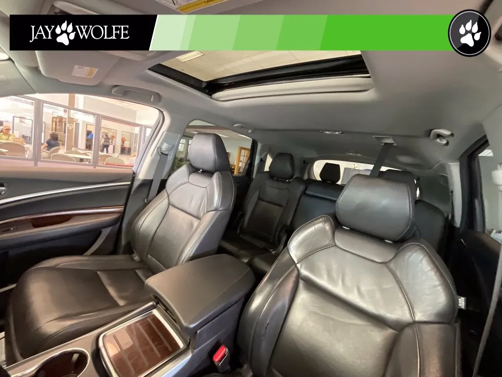 Acura MDX photo 10