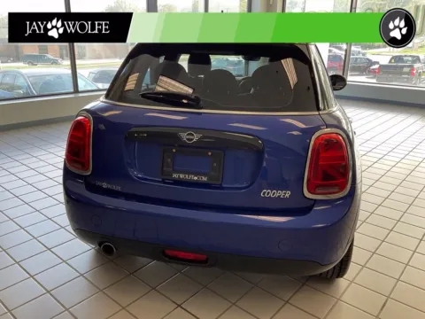 More photos of 2019 MINI Cooper at Jay Wolfe Auto Outlet, MO