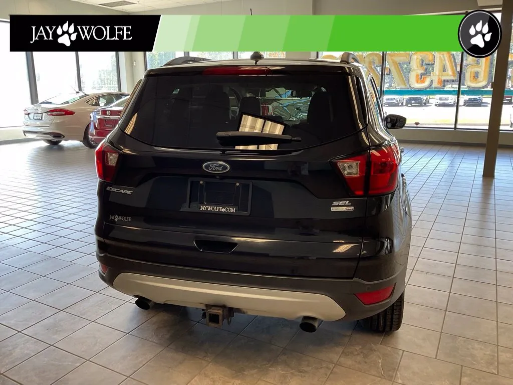 Ford Escape photo 5