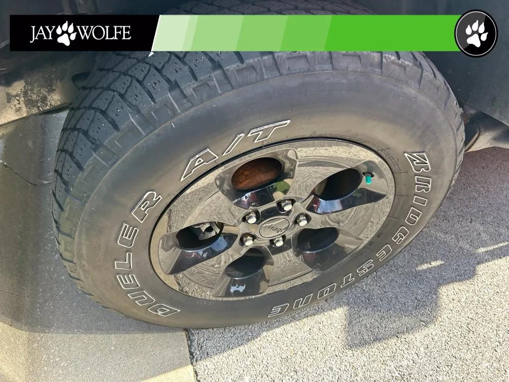 Jeep Wrangler photo 6