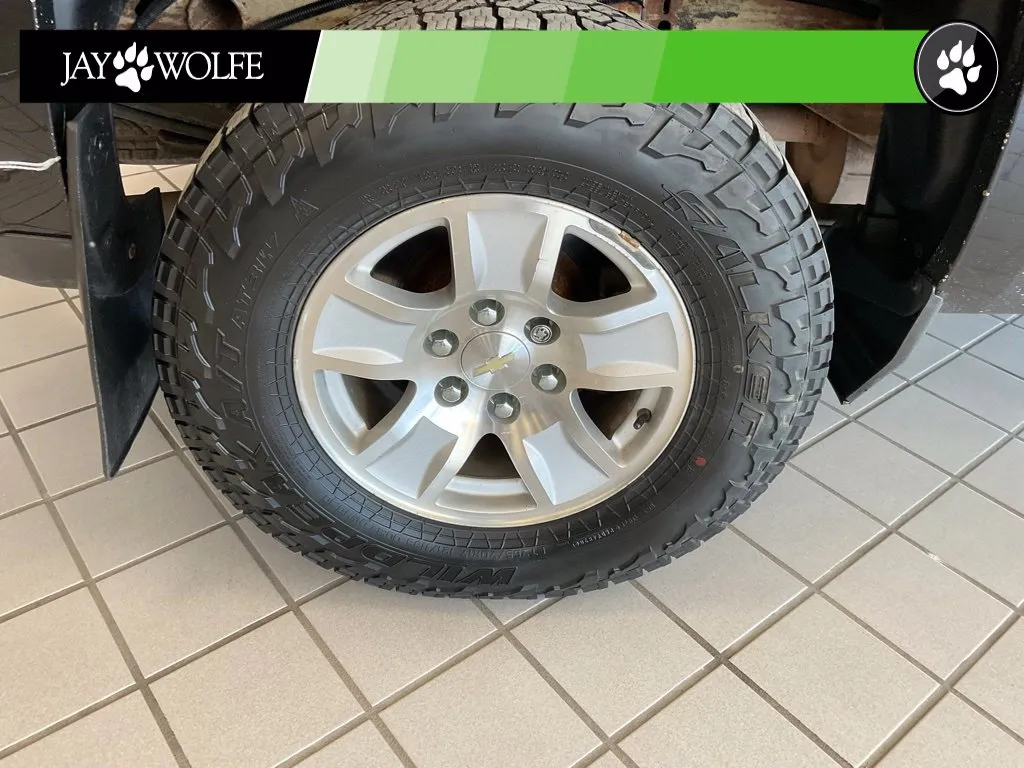 Chevrolet Silverado photo 9