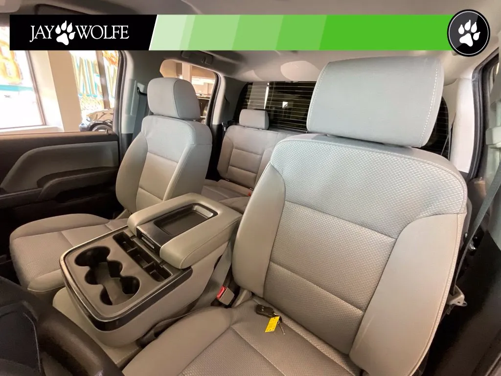 Chevrolet Silverado photo 12