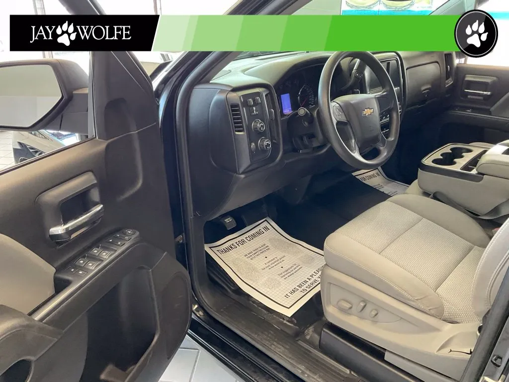 Chevrolet Silverado photo 11