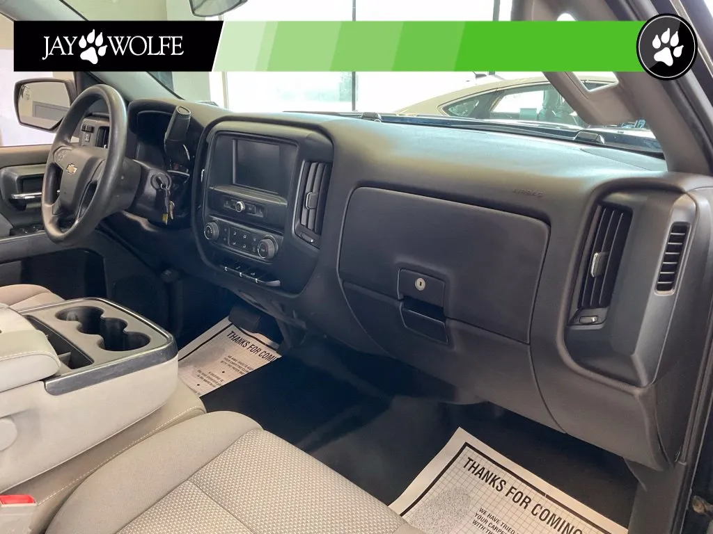 Chevrolet Silverado photo 19