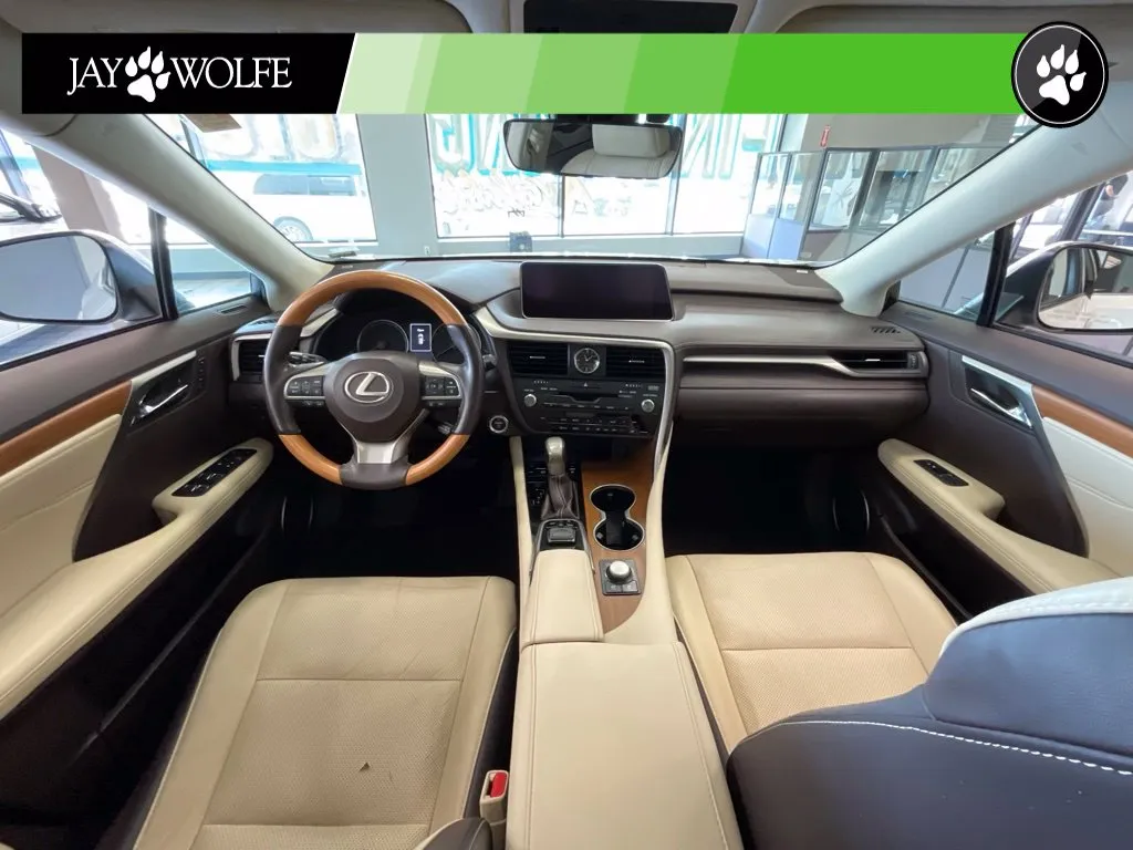 Lexus RX photo 8