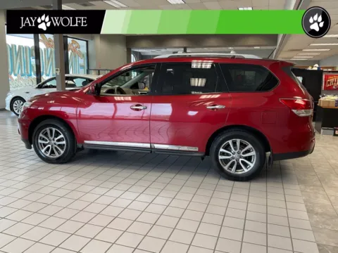 More photos of 2014 Nissan Pathfinder SL at Jay Wolfe Auto Outlet, MO