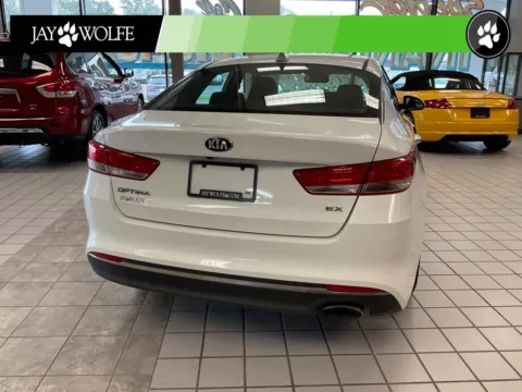 More photos of 2017 Kia Optima EX at Jay Wolfe Auto Outlet, MO
