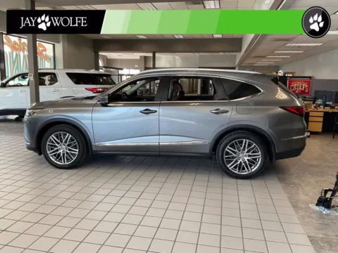 More photos of 2022 Acura MDX Advance at Jay Wolfe Auto Outlet, MO