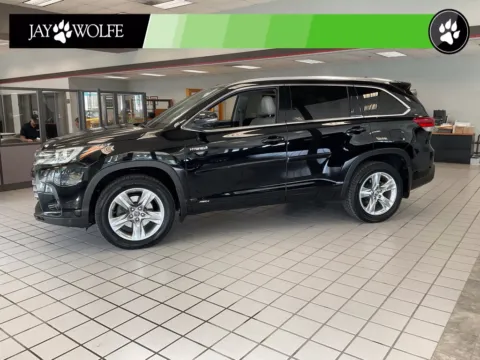 Another view of 2019 Toyota Highlander Hybrid Limited for sale in Kansas City, MO at Jay Wolfe Auto Outlet