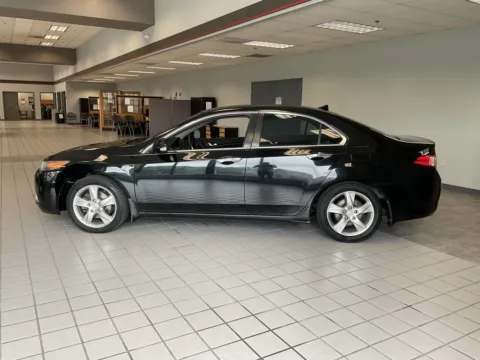 More photos of 2011 Acura TSX 2.4 at Jay Wolfe Auto Outlet, MO