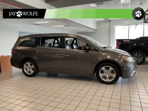 Silver 2012 Honda Odyssey Touring for sale in Kansas City, MO