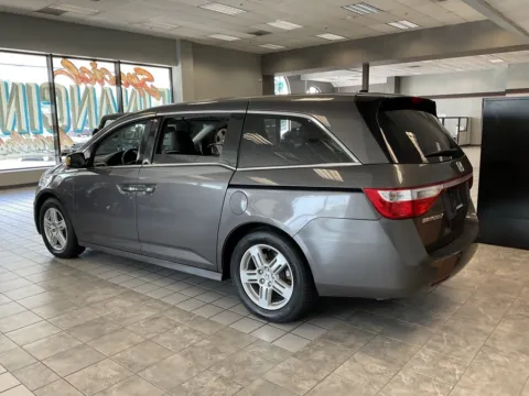 More photos of 2012 Honda Odyssey Touring at Jay Wolfe Auto Outlet, MO
