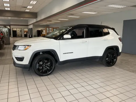 More photos of 2020 Jeep Compass Altitude at Jay Wolfe Auto Outlet, MO