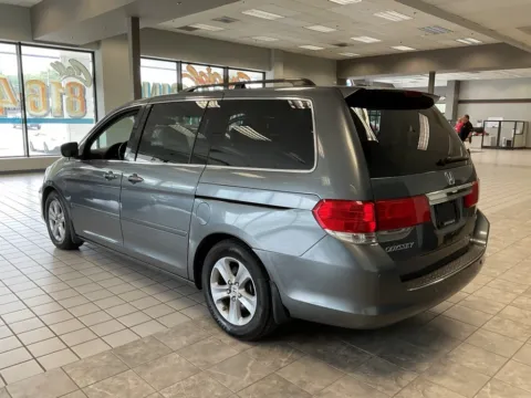 More photos of 2010 Honda Odyssey Touring at Jay Wolfe Auto Outlet, MO