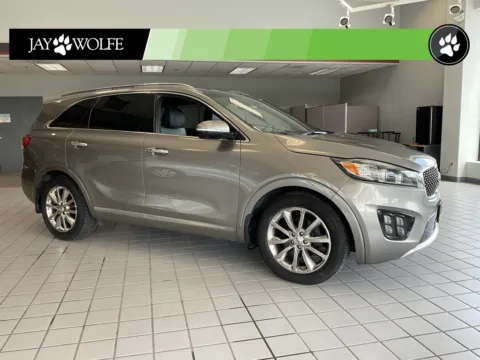 Silver 2017 Kia Sorento SX Limited for sale in Kansas City, MO