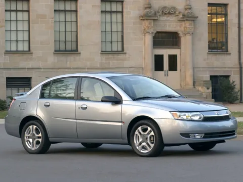 Silver 2004 Saturn ION 2 for sale in Kansas City, MO