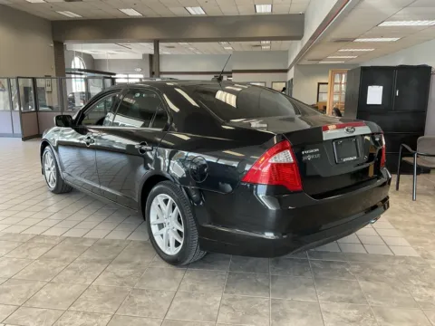 More photos of 2012 Ford Fusion SEL at Jay Wolfe Auto Outlet, MO