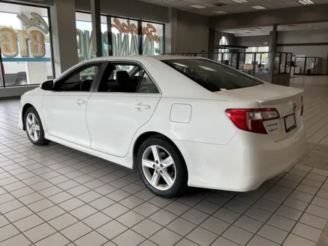 More photos of 2013 Toyota Camry SE at Jay Wolfe Auto Outlet, MO