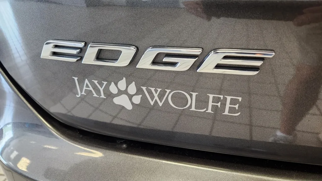2020 Ford Edge SE photo 22